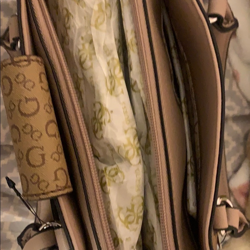 Handbag - Picture 3 of 5